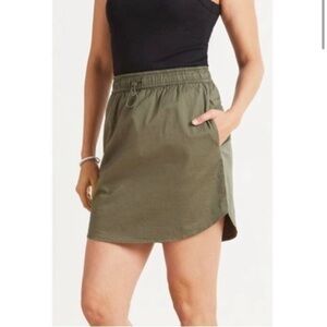 Sundry Evereve casual skirt Sunday Skirt Sz 0 xs Olive Green Bungee Drawcord NWT